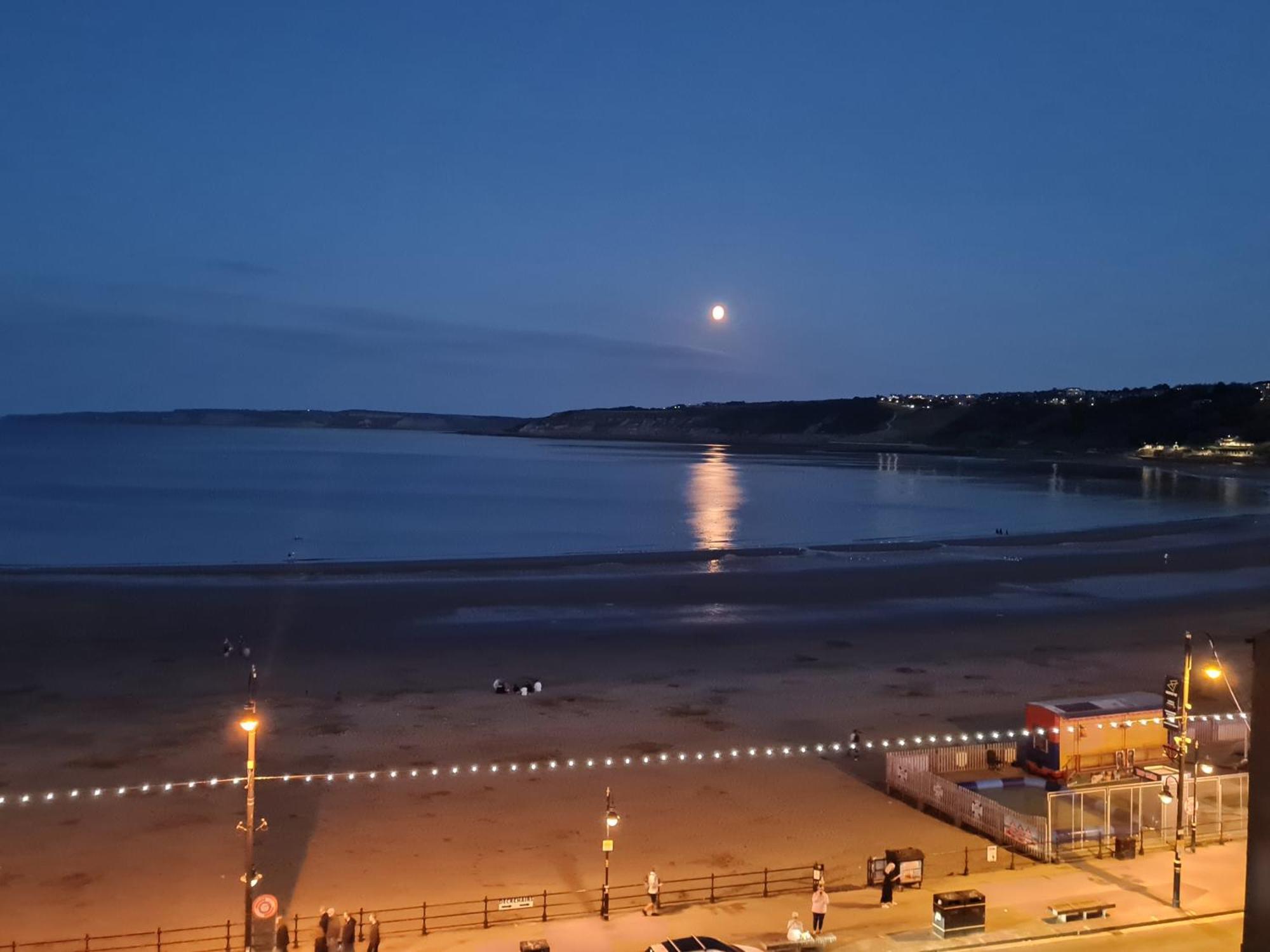 Yorkshire Rose - 2 Bed Apartment Sleeps 6 Scarborough Bagian luar foto