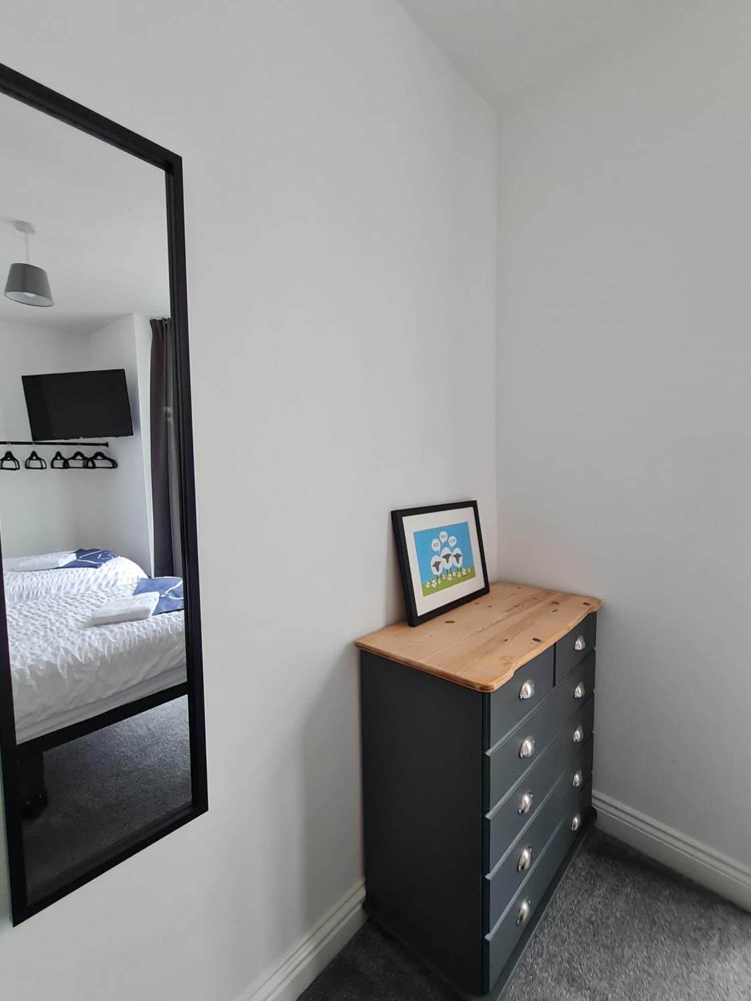 Yorkshire Rose - 2 Bed Apartment Sleeps 6 Scarborough Bagian luar foto